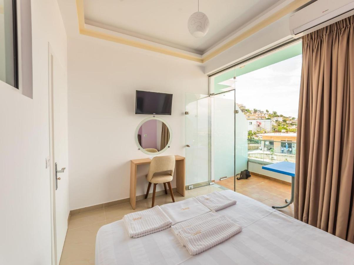 The City Gate Hotel Saranda Extérieur photo