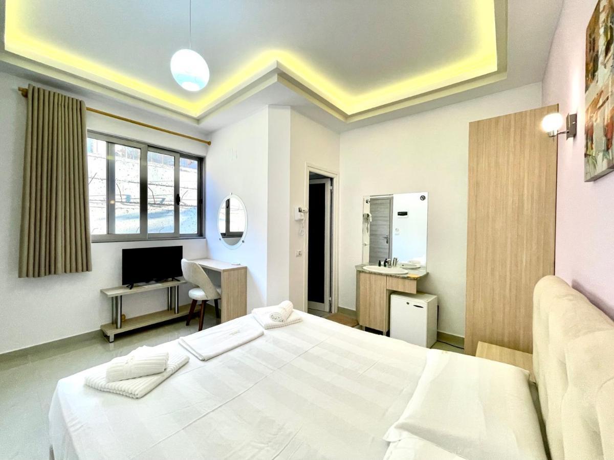The City Gate Hotel Saranda Extérieur photo