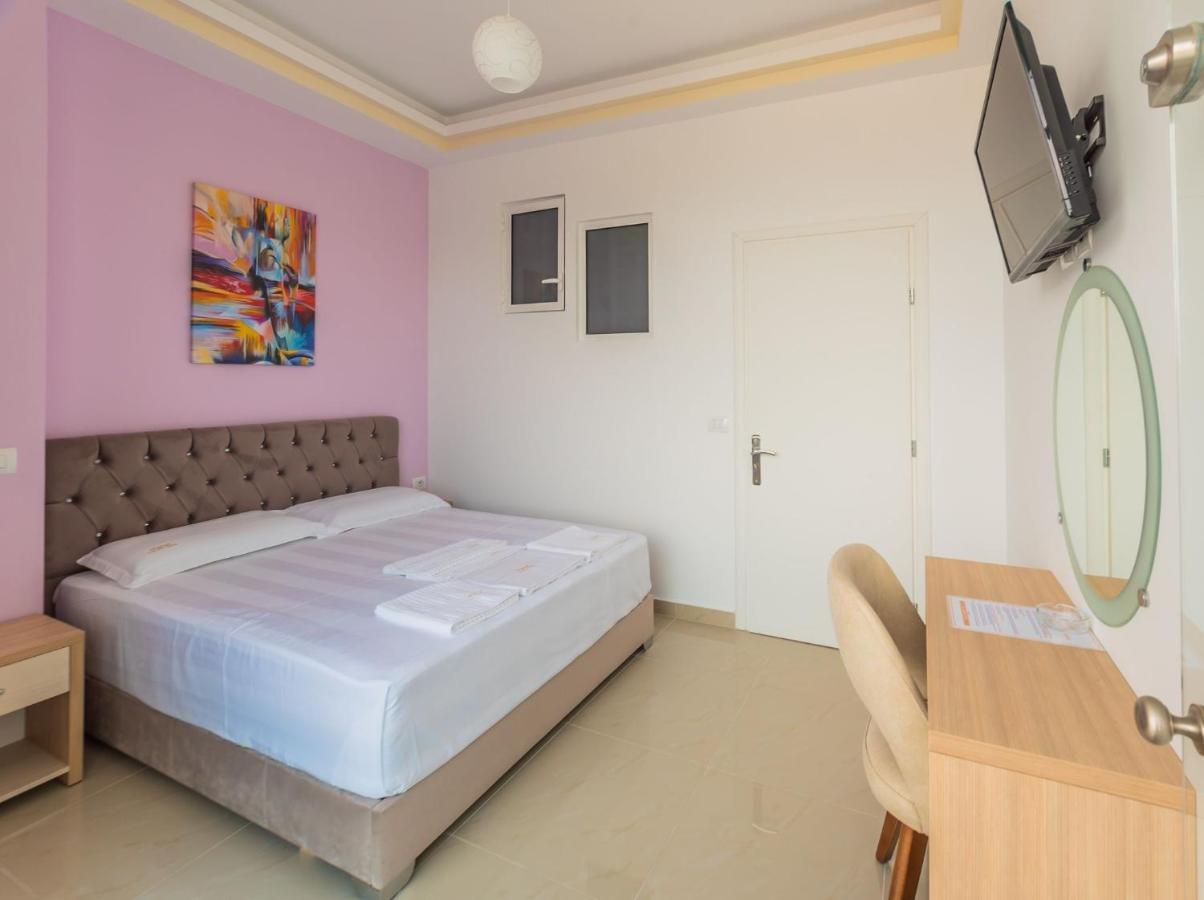 The City Gate Hotel Saranda Extérieur photo