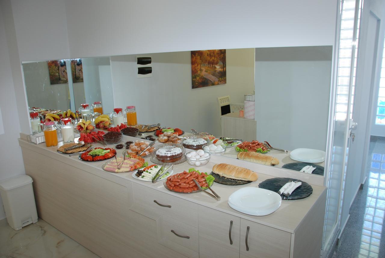 The City Gate Hotel Saranda Extérieur photo