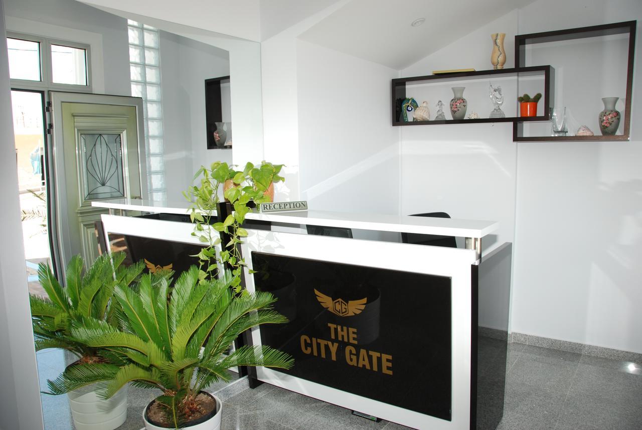 The City Gate Hotel Saranda Extérieur photo